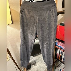 Athleta Venice Jogger in Grey Heather